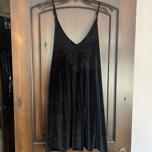 Black velvet v neck dress